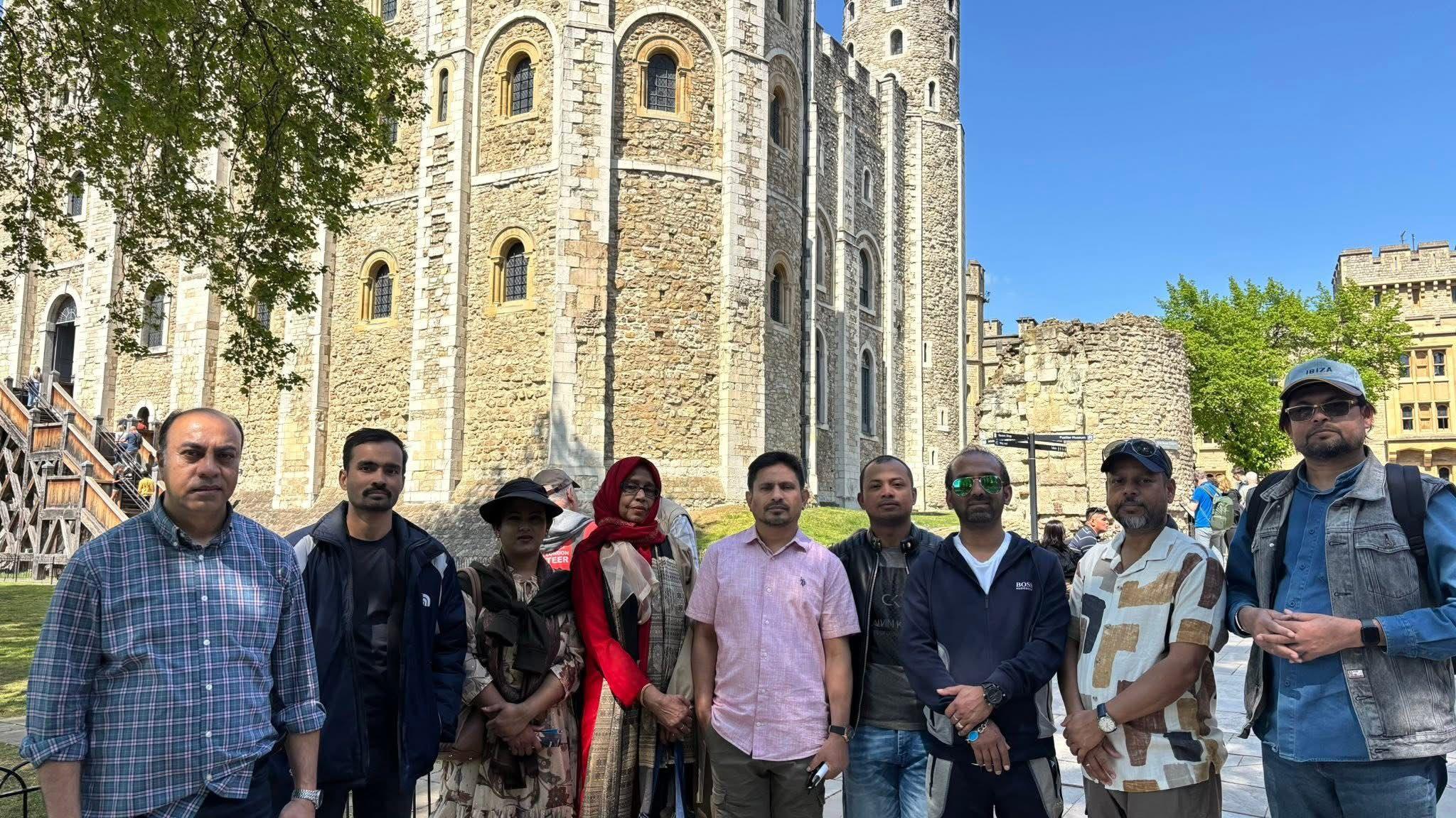 টাওয়ার অব লন্ডন ভিজিট ও ট্যুর রিপোর্টিং এর সময় চিত্রগ্রহণ ছবি: 