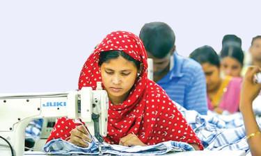 পোশাক রপ্তানিতে বাংলাদেশের ধারাবাহিক ধস চলছেই